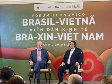 Presença significativa da CCBV-ES no último dia da visita do presidente Lula ao Vietnã