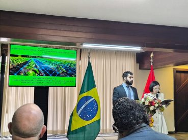 Câmara de Comércio e Indústria Brasil-Vietnã participa de seminário sobre agricultura inteligente na Embaixada do Vietnã